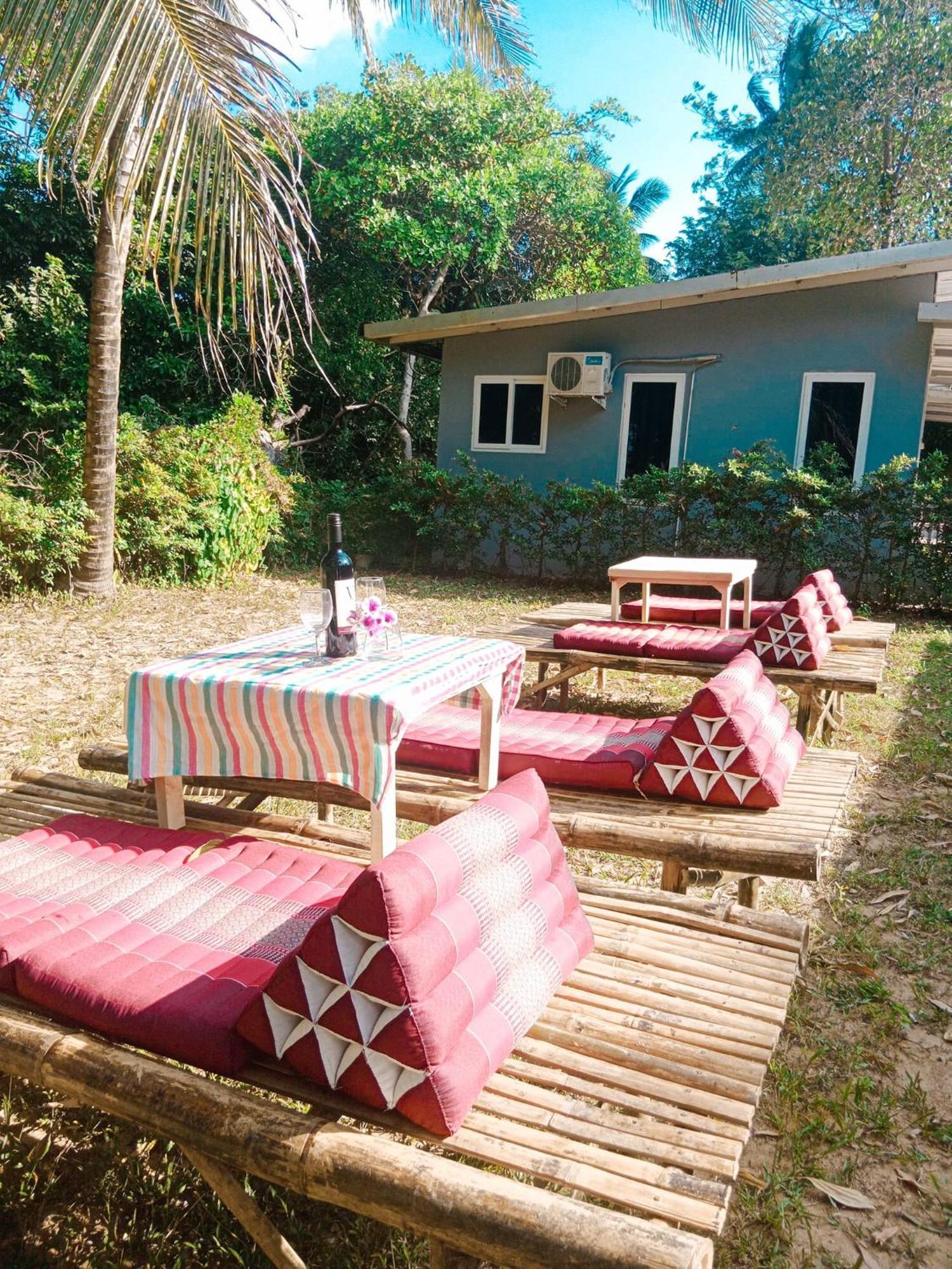 Family Resort Koh Phayam Exterior photo